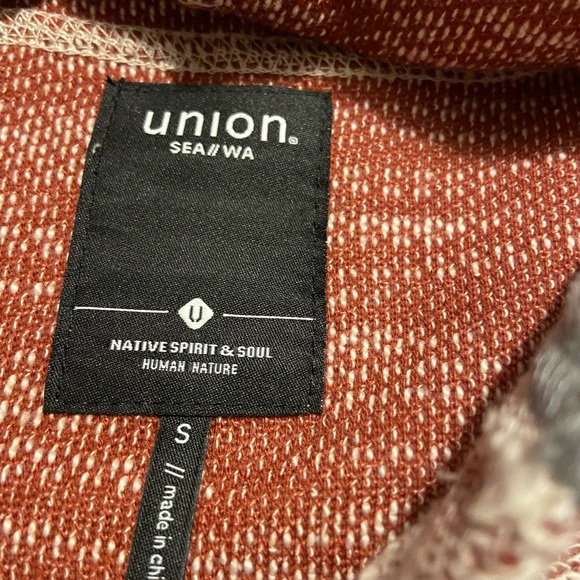 Union Men’s Henley Textured Hoodie - Picture 9 of 11